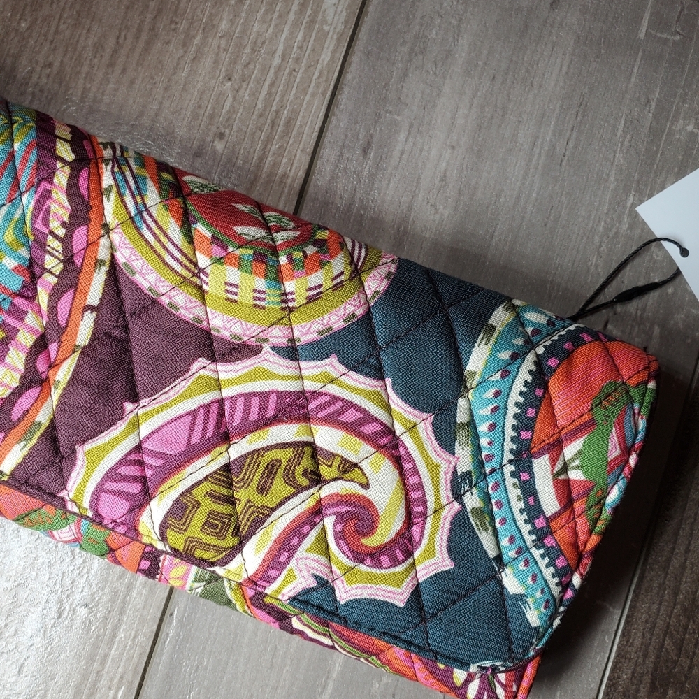 NWT Vera Bradley Heirloom Paisley Quilted RFID Trifold Wallet MSRP $48.00 - Picture 7 of 14